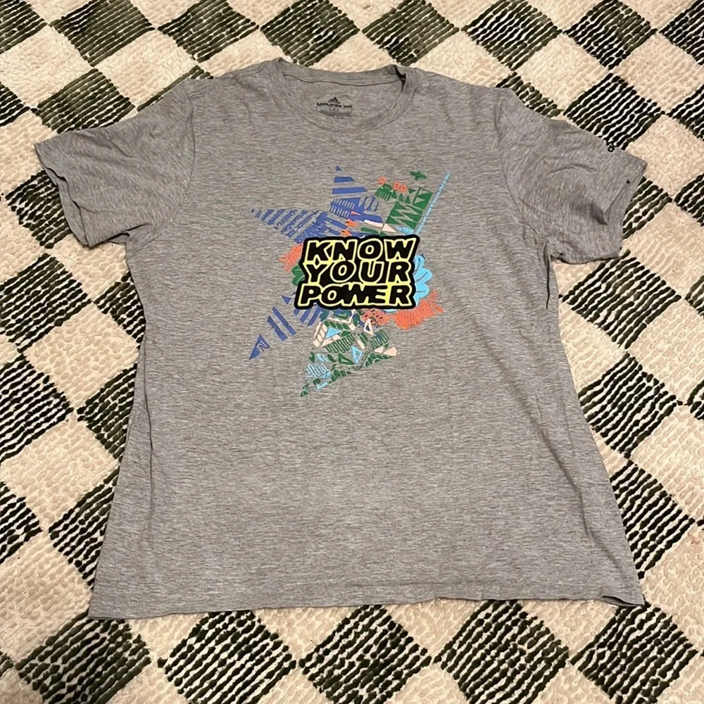 adidas amplifier Tee know your power